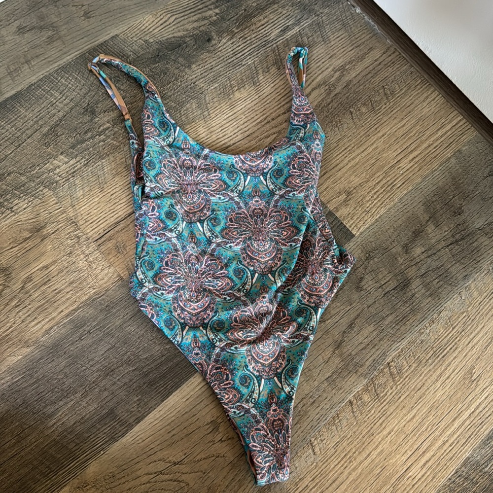 NWT reversible o’neill one piece